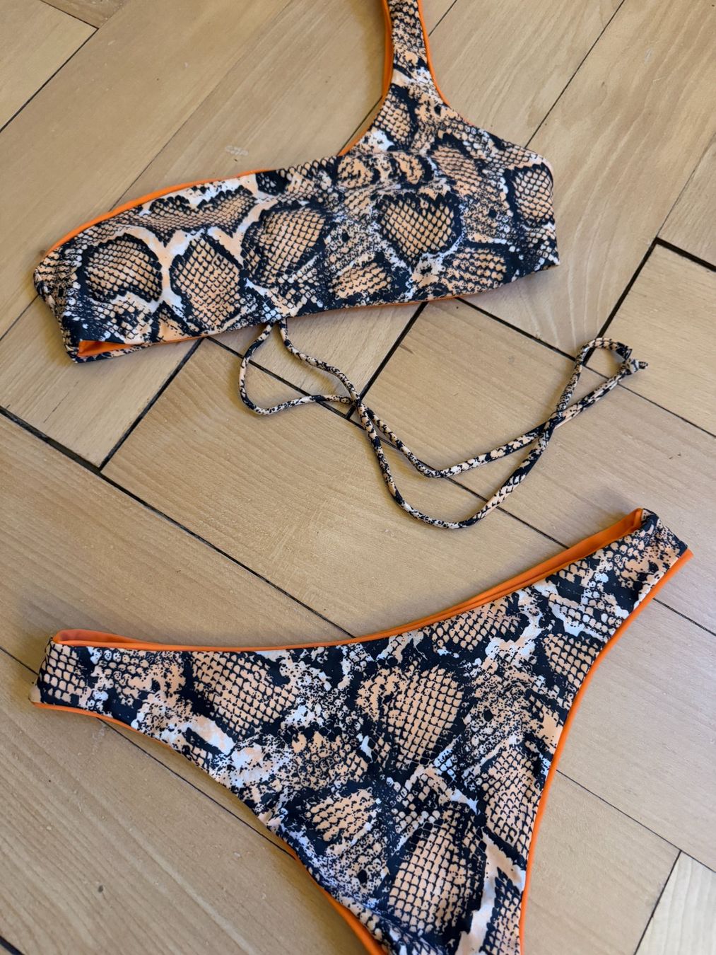Costumi da bagno & Bikini: Reptil Bikini orange-schwarz M – Usato da Zürich venduto da Diazaio 1