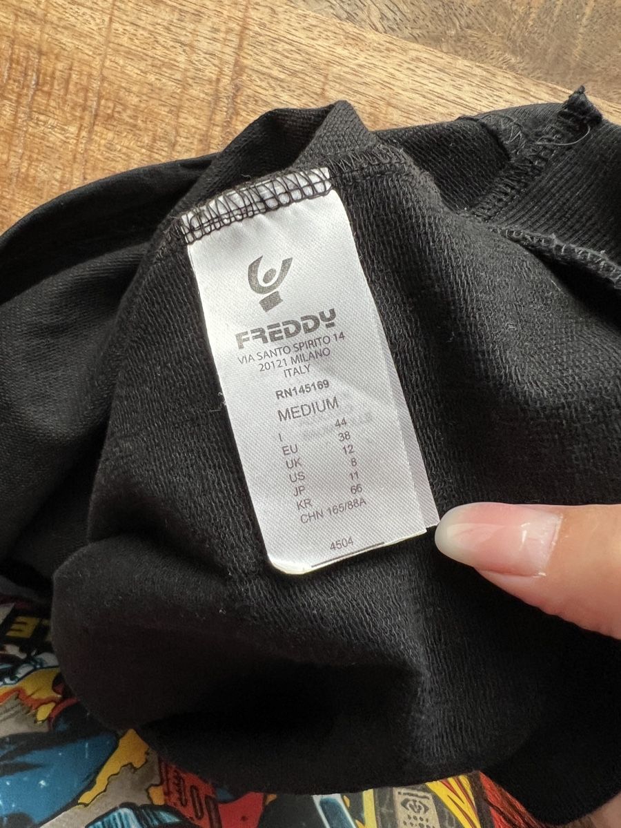 Freddy T-shirt: Freddy Black Long Sleeve Top - Size Medium - Excellent! – Nuovo (secondo la descrizione) da Cama venduto da UnleashdByAna 3
