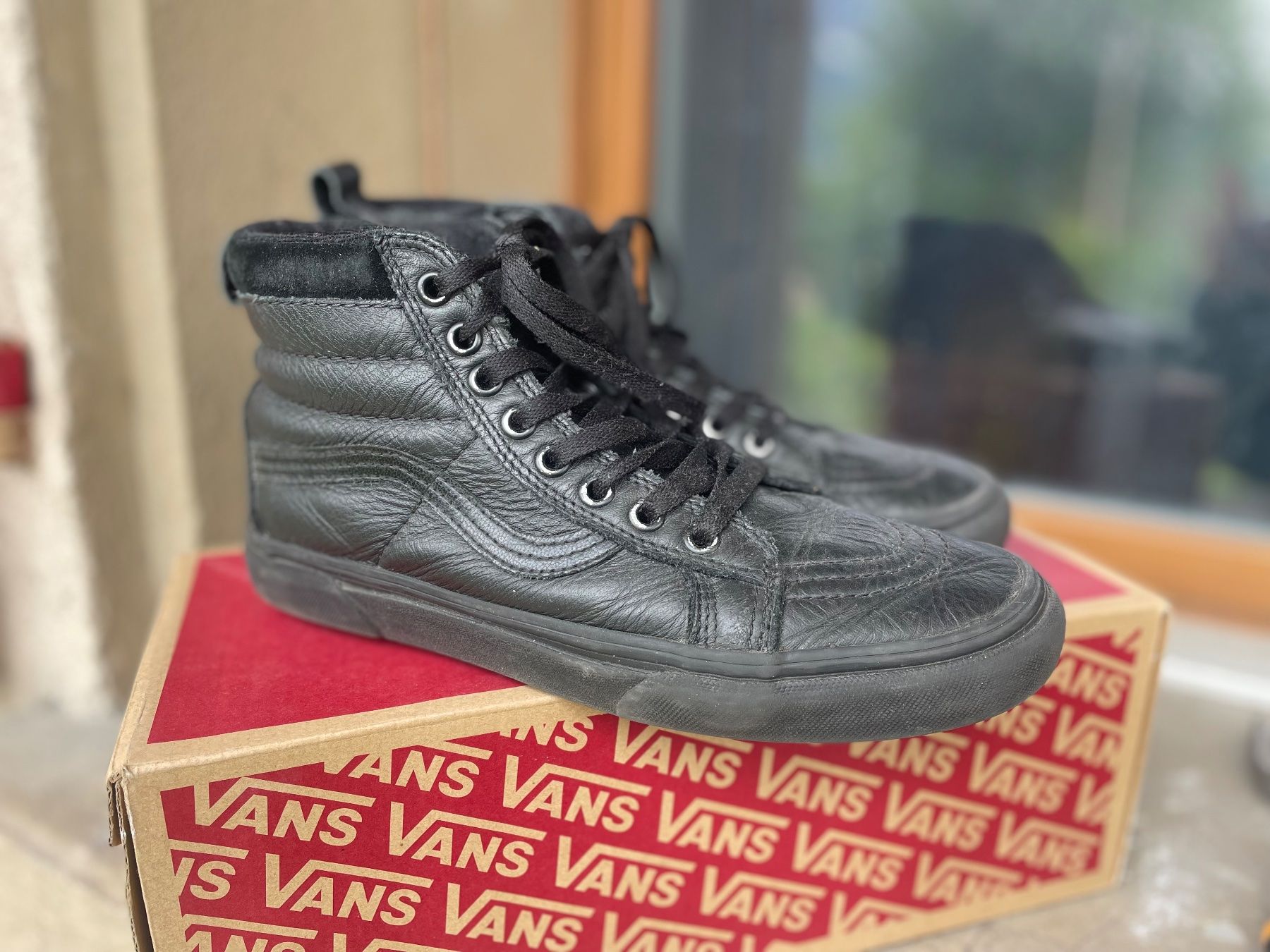 Vans Herrenschuhe: Vans Leather Sneakers Size 38,5 – Gebraucht aus Vollèges von kat_fz2v