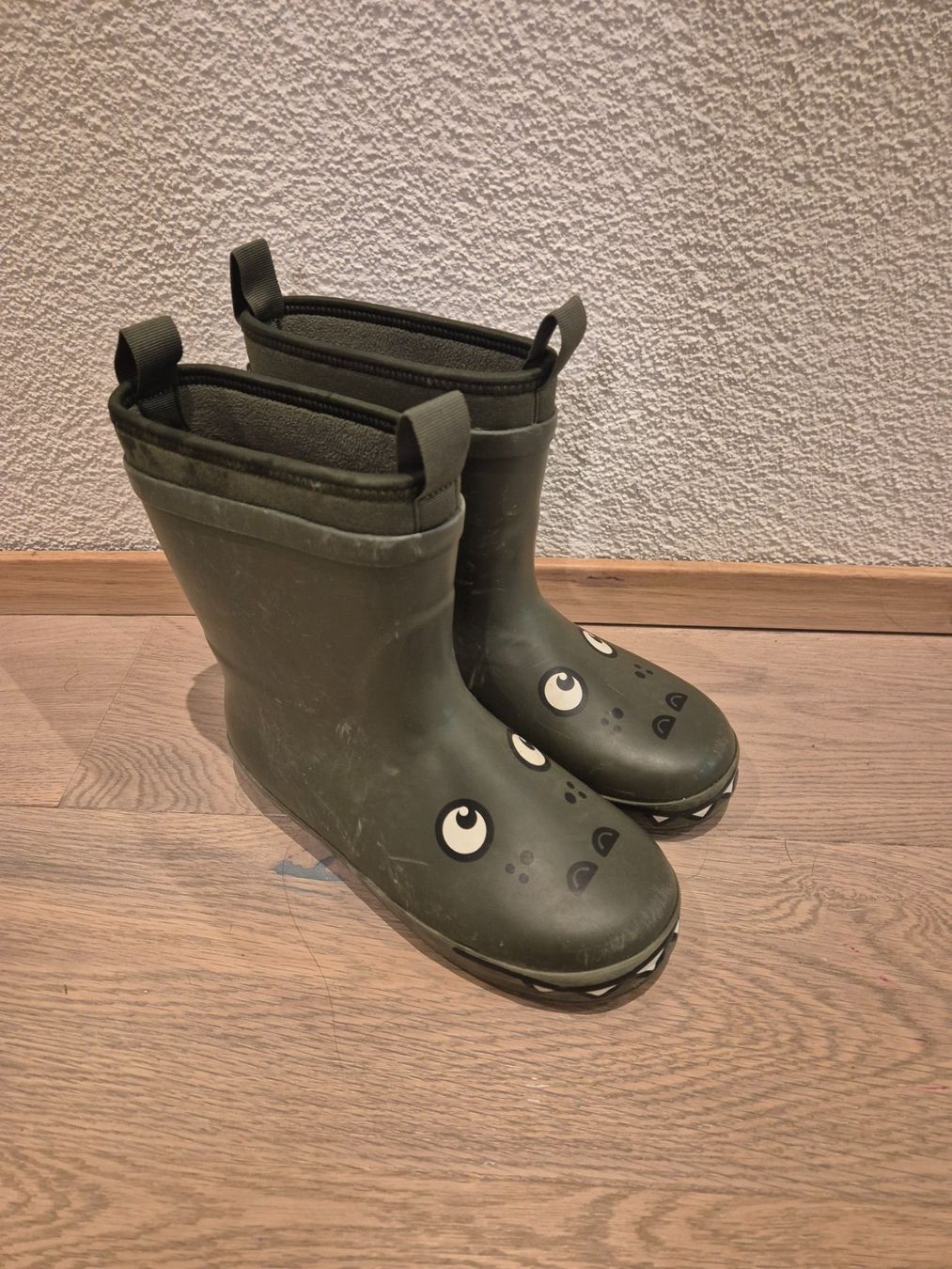 H&M Gummistiefel Grösse 20/21 (Gebraucht) in Liebefeld für CHF 4 – mit Lieferung auf Ricardo kaufen