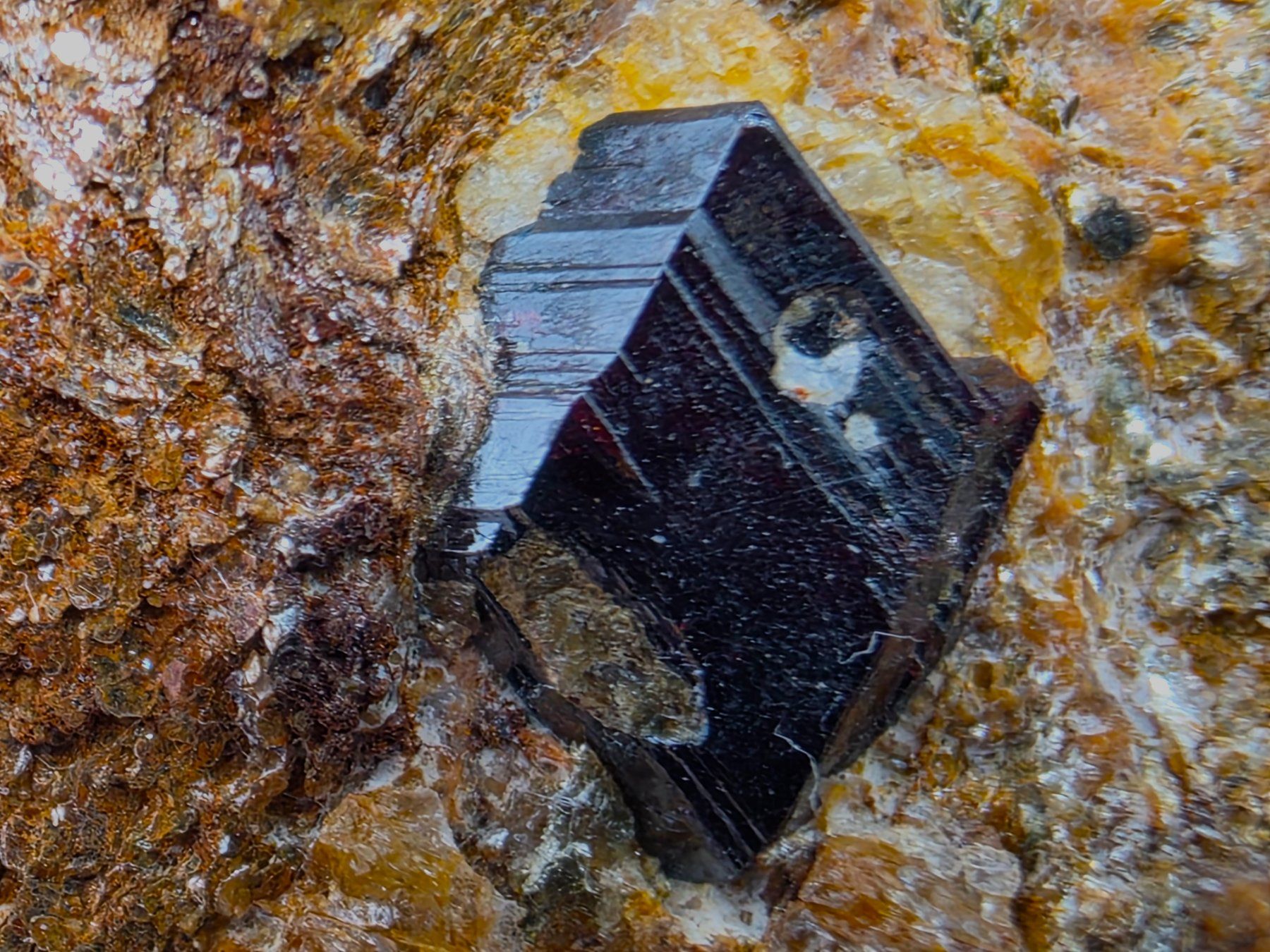 Minerali & Pietre curative: Rutile Formazza Piedmont, Italy – Usato da Figino venduto da minshop
