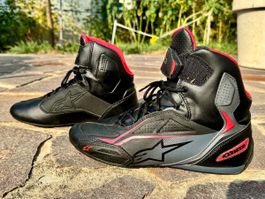 Motorradschuhe