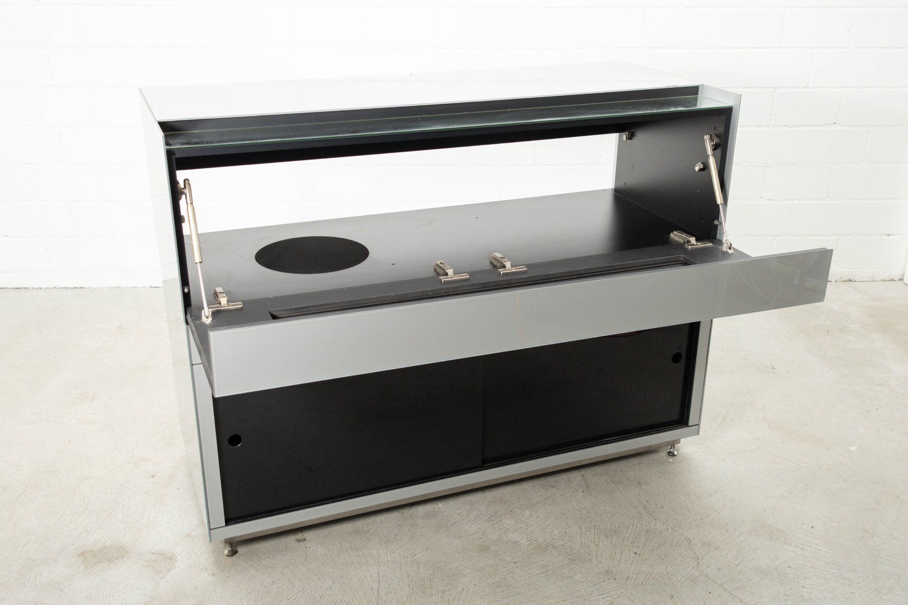Spectral TV Möbel: Zweiteiliges Spectral Möbel / Sideboard – Gebraucht aus Zürich von ZuercherBrockenhaus 2