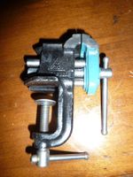 étau compact / Schraubstock
