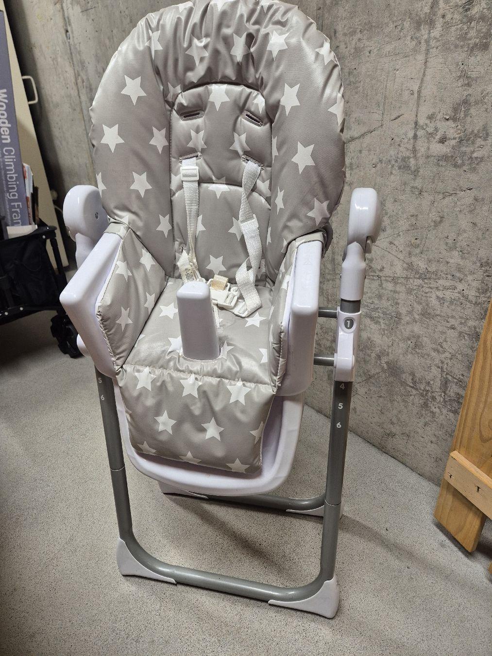 Chaises hautes: Babylo Kinderstuhl – D'occasion à Samstagern par vanessalarissa95