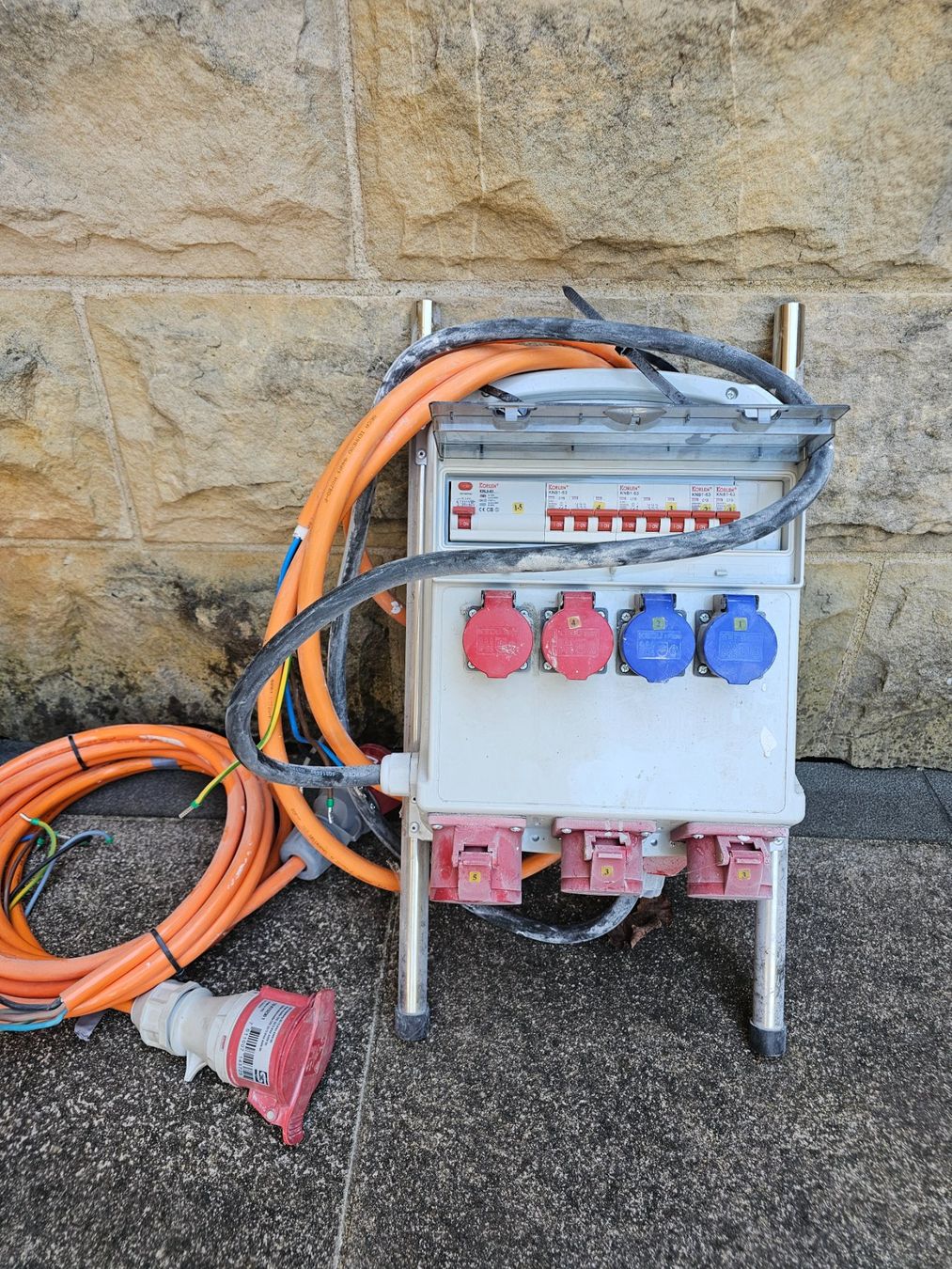 Elettrotecnica: 2 Stück Baustromverteiler Stromverteiler bis 32A – Usato da Mols venduto da mima61 2