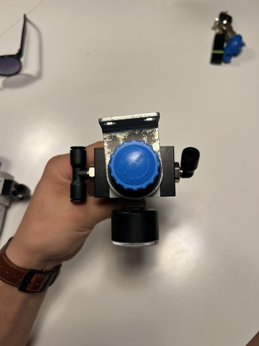 Festo Tutti gli attrezzi: Festo LFR-D-MINI Ventil – Usato da Biel/Bienne venduto da Camillep95 2