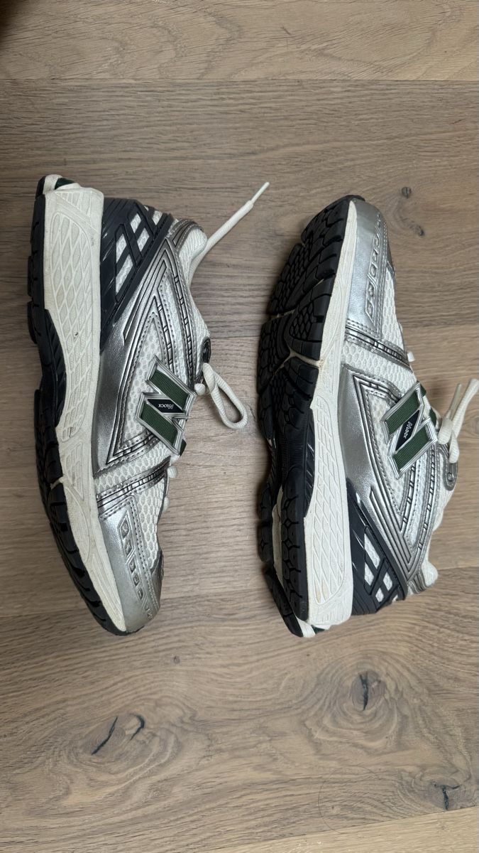 New Balance Scarpe da uomo: New Balance Sneaker 41.5 EU – Usato da Moosseedorf venduto da mswalker 3
