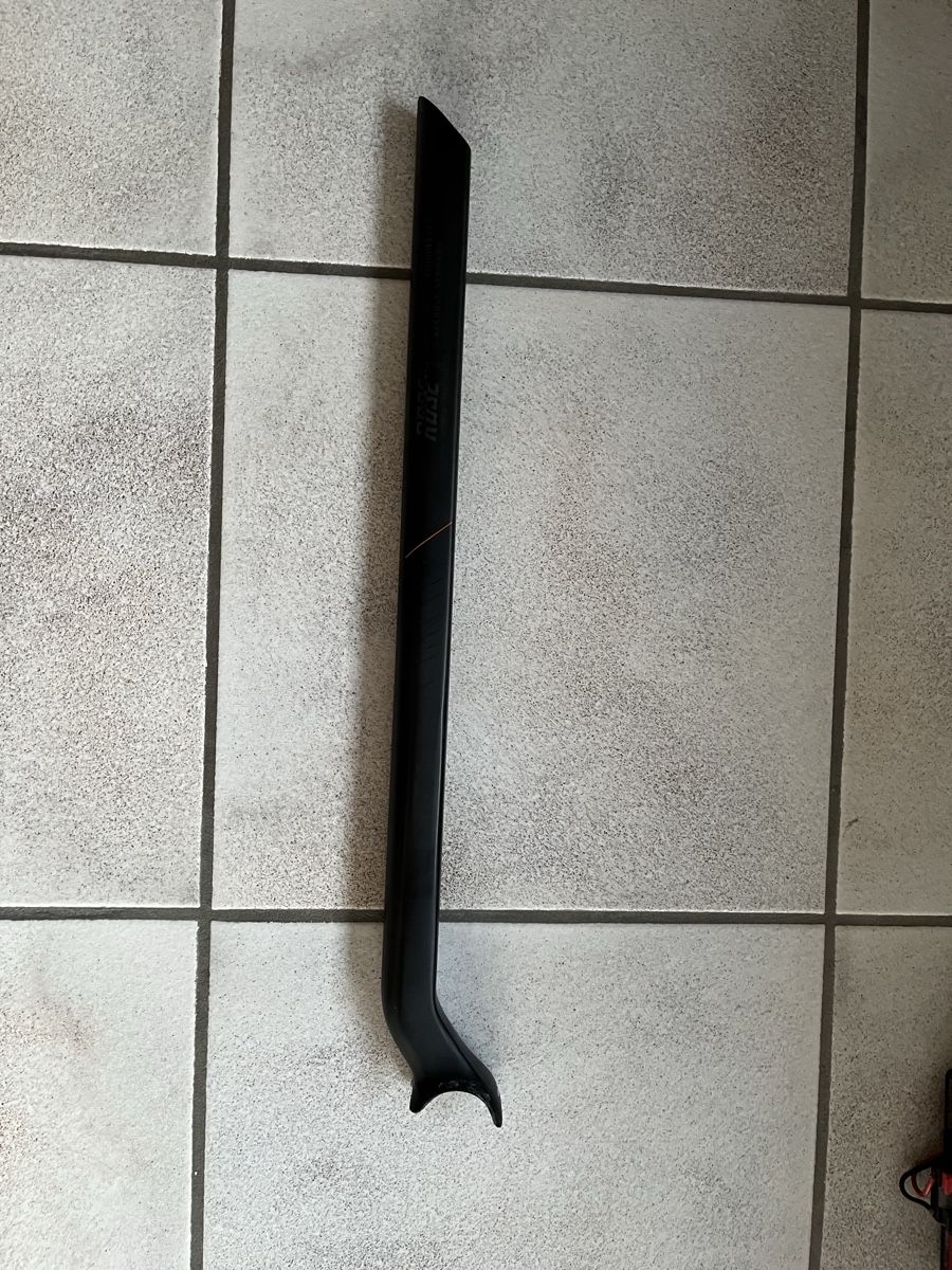 Pezzi di ricambio: Sattelstütze Rose D-Shape carbon 490mm 25mm offset – Usato da Rodersdorf venduto da oli022