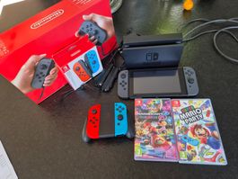 Nintendo Switch Konsole mit Zubehör und 2 Spielen gebraucht