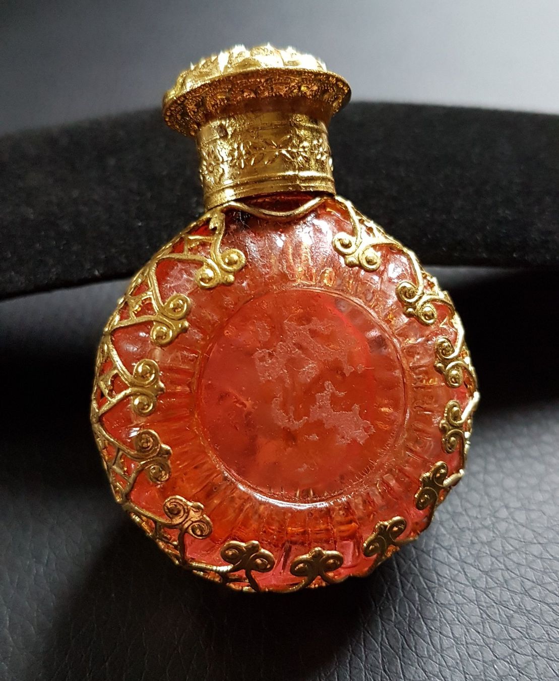 Flaconi: Parfum Flasche – Usato da Wald ZH venduto da Silena02 2
