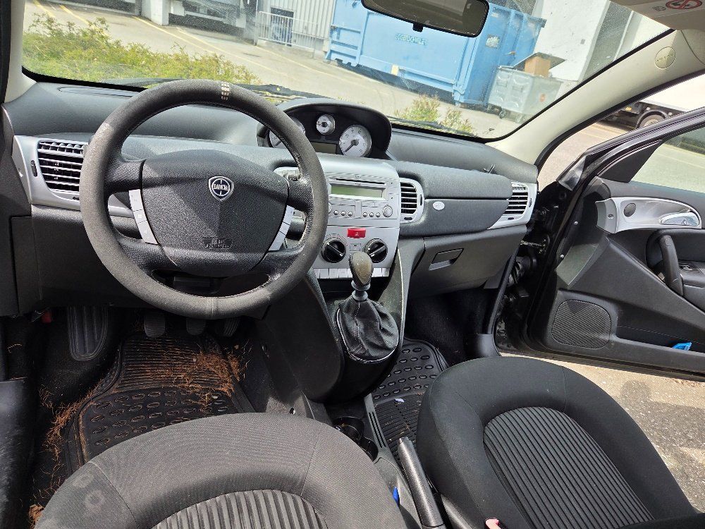 Lancia Autos: Lancia Ypsilon 1.4 – Gebraucht aus Oensingen von Konkursamt_SO 6