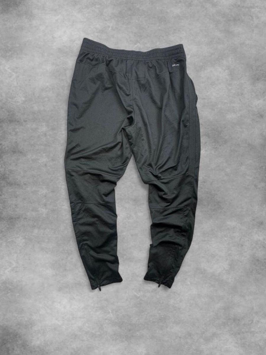 Pantaloni: Nike sweatpants – Usato da Erlinsbach SO venduto da TogaResell 2