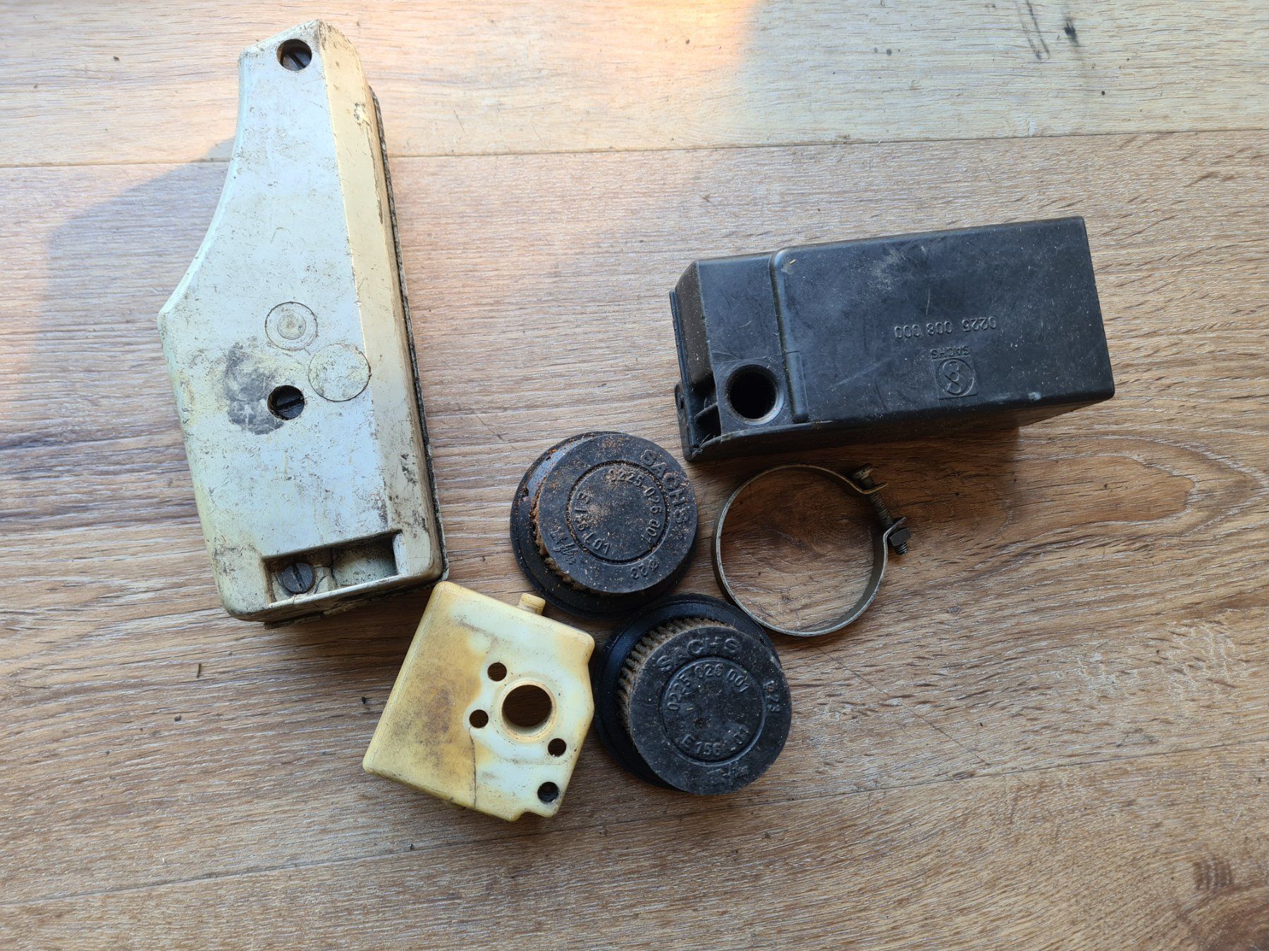 Sachs Ciclomotori: Luftfilter Teile Sachs 503 HG.. – Usato da frümsen venduto da Sailem 1