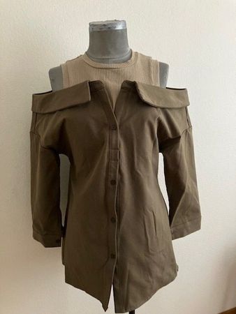 Chemisier épaules dénudées, taille 38,  Dazy