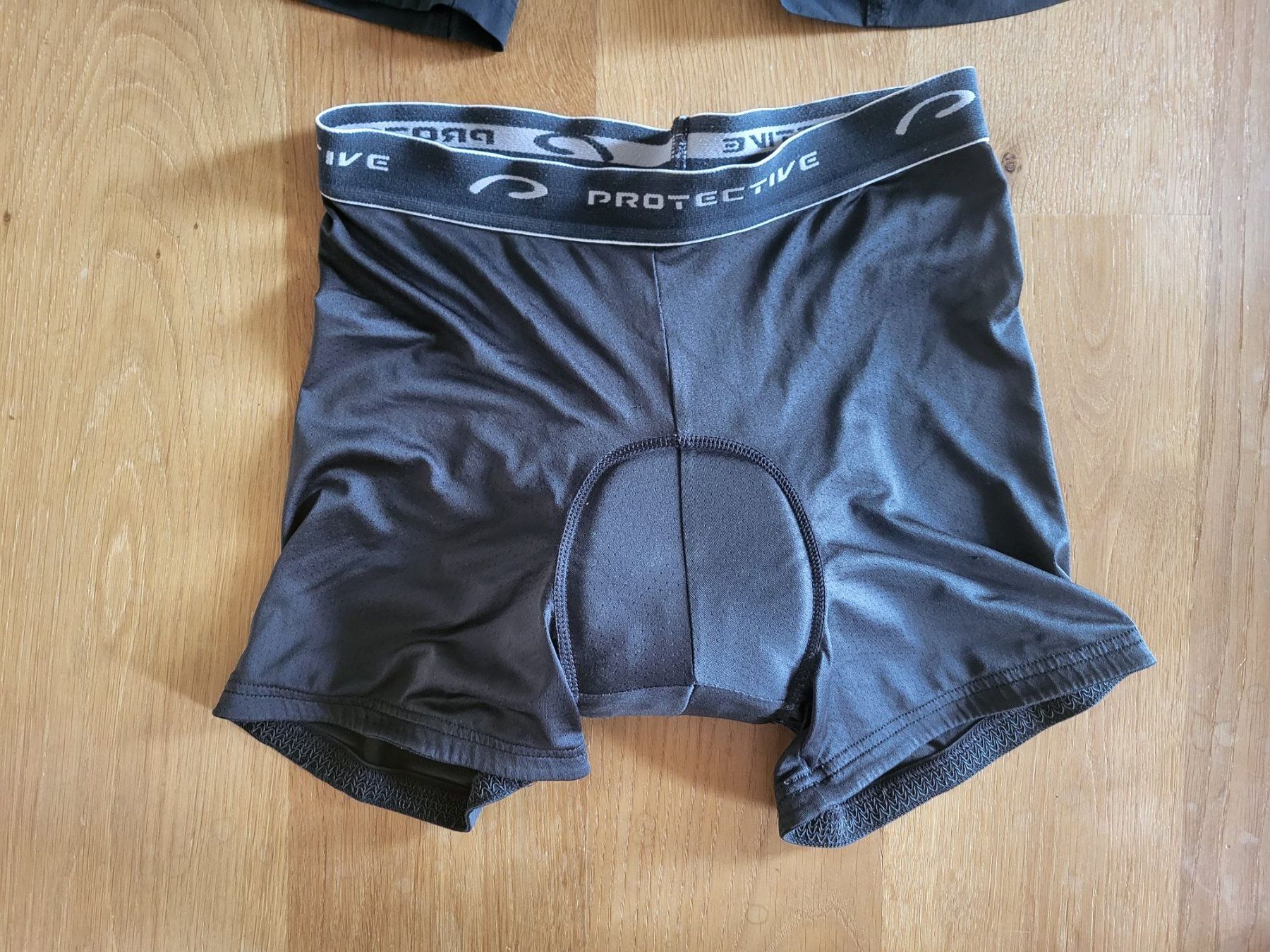 Pantaloni: Protective Bike Shorts mit Innenhose, Gr. S – Usato da Rünenberg venduto da Bille77 2