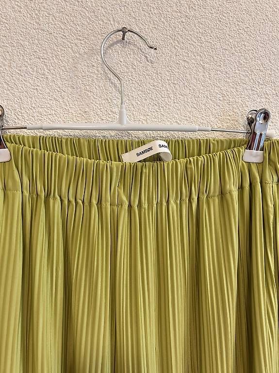 Pantaloni: Samsoe Plissee Hose Gr 36 – Usato da Allschwil venduto da ann_2t6s 2