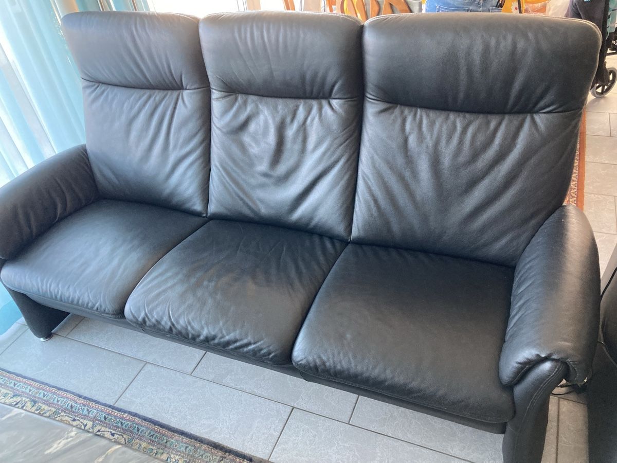 Divani: Sofa und Sessel aus Leder – Usato da Aarwangen venduto da to-hirschi
