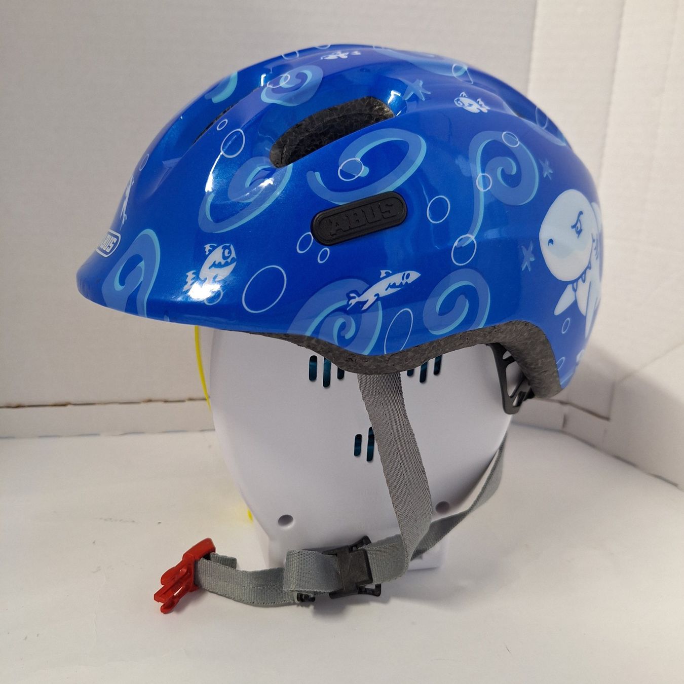 Abus Caschi: Kinder Velohelm ABUS 45-50 – Usato da Chur venduto da copino