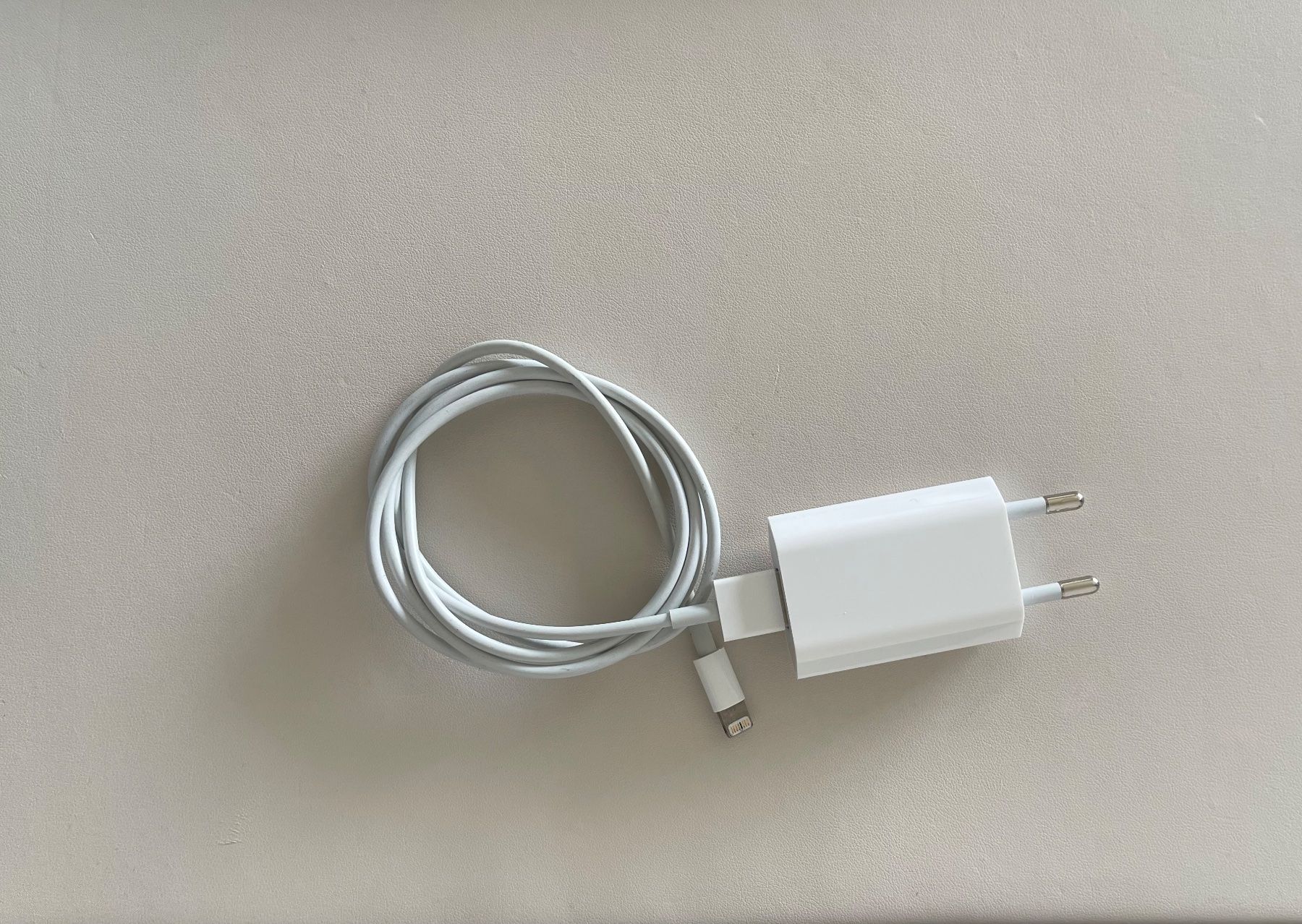 Apple Ladegeräte: Chargeur USB-A APPLE – Neu (gemäss Beschreibung) aus Genève von Bazaror 1