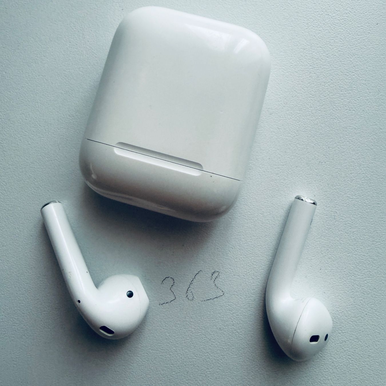 Apple Cuffie: Original Apple AirPods 2 Gen. Wireless Kopfhörer & Case – Usato da Basel venduto da MY.AIRPODS.SHOP 7