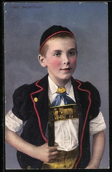 Cartoline postali: AK Knabe in Tracht mit Kappe – Usato da Berlin venduto da bartko-reher