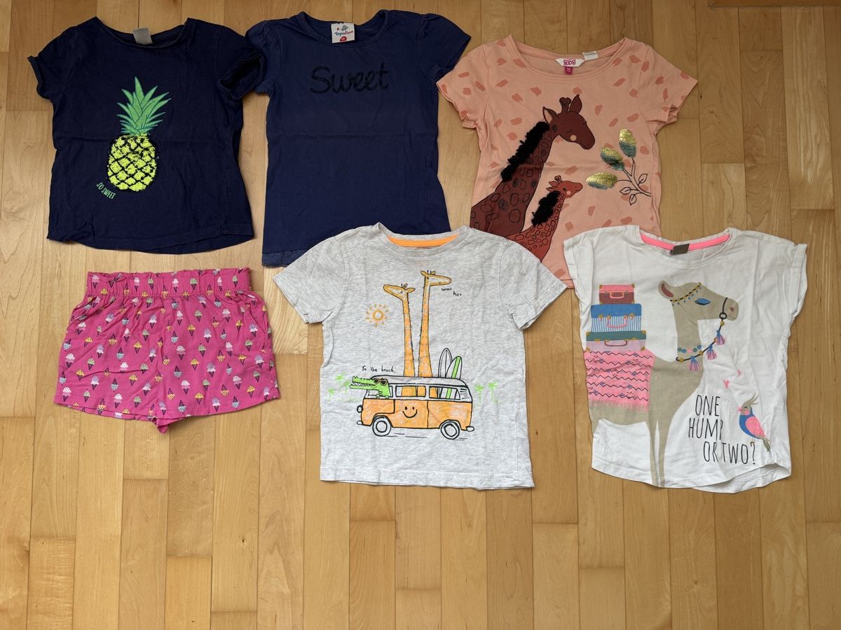 Lotti & Set di vestiti: 33-teiliges Mädchen-Kleiderpaket Gr. 110 – Usato da Möhlin venduto da tiio 4