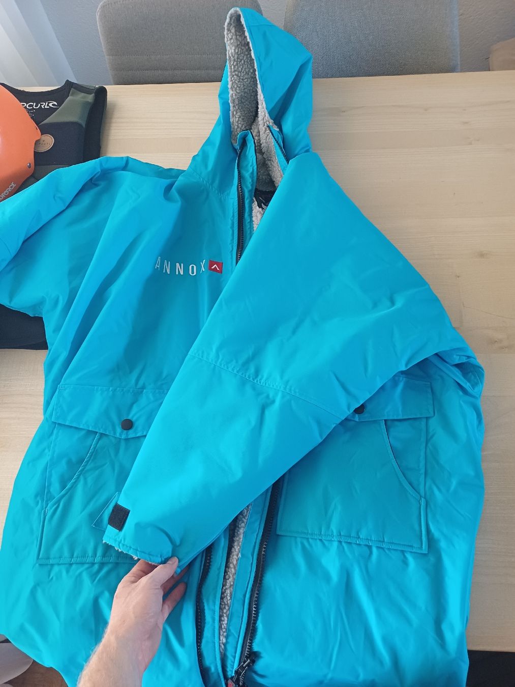 Vestes: Winter Surfponcho – Neuf (Voir description) à frauenfeld par _Plies_ 1