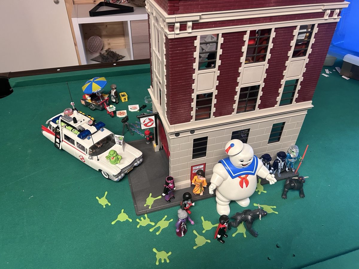 Playmobil Jouets: Playmobil Ghostbusters mit Auto usw. – D'occasion à Schattdorf par Beni8080