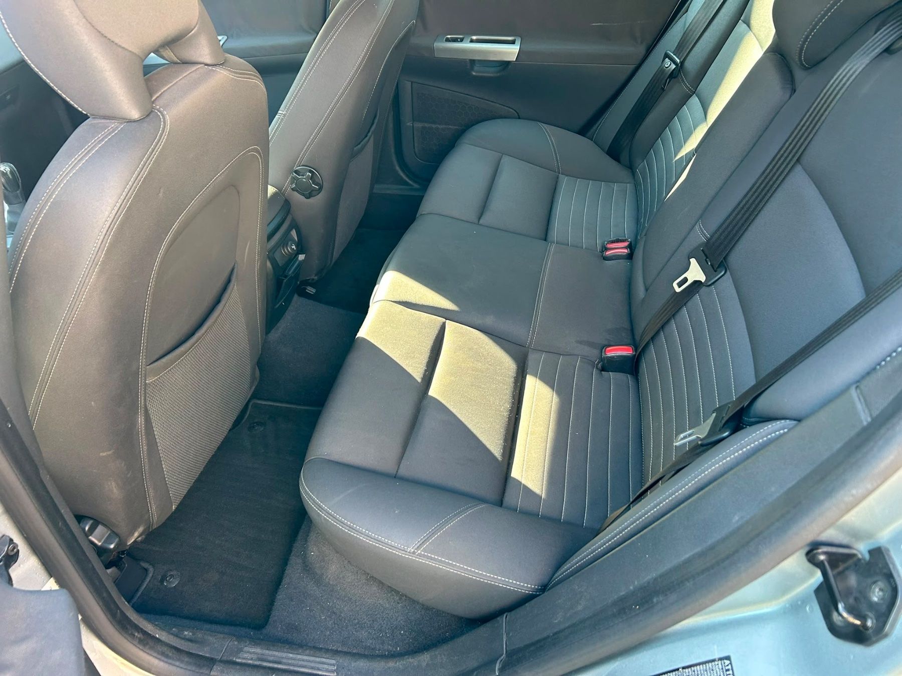 Volvo Autos: VOLVO V 50 2.0D Kombi – Gebraucht aus Seon von laro300 6