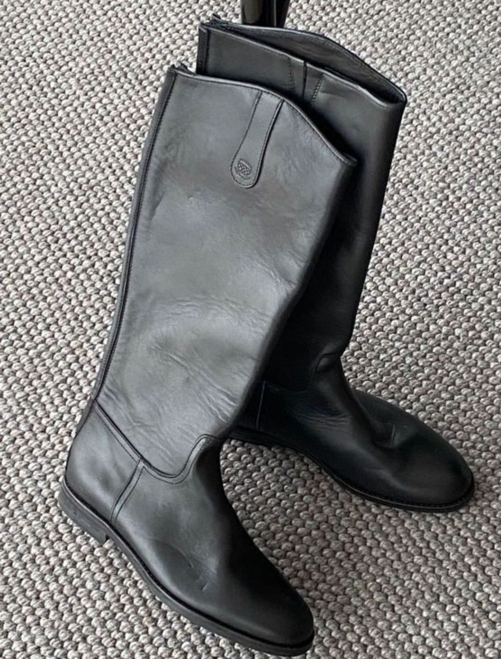 Navyboot Damenschuhe: Elegante Navyboot Lederstiefel, Schwarz, Grösse 36 – Neu (gemäss Beschreibung) aus Niederglatt ZH von fabim1312