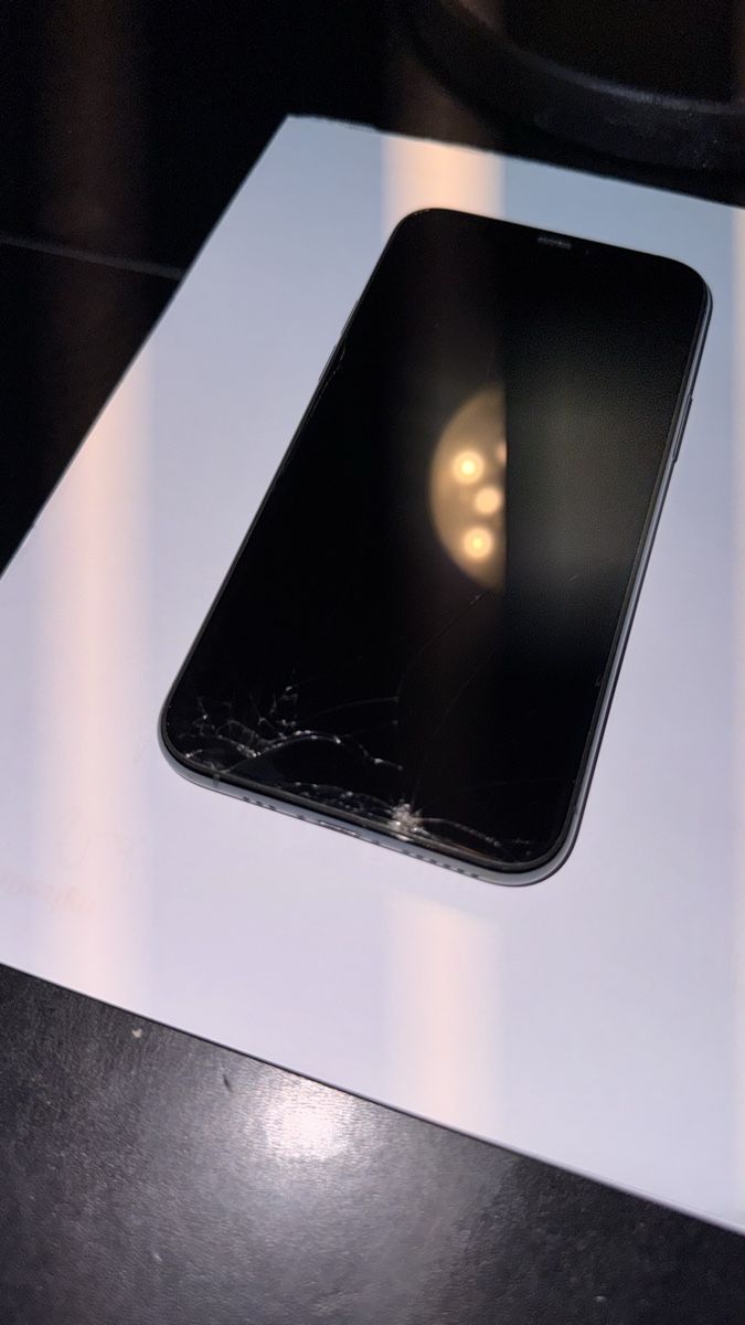 Apple Portables: Iphone 11pro – D'occasion à Bern par liv_f5lq 9