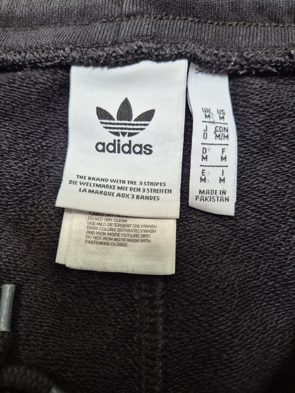 Adidas Pantaloni: Adidas Adicolor Trainingsshort Herren Grösse M – Usato da St. Gallen venduto da CaliSunshine 3