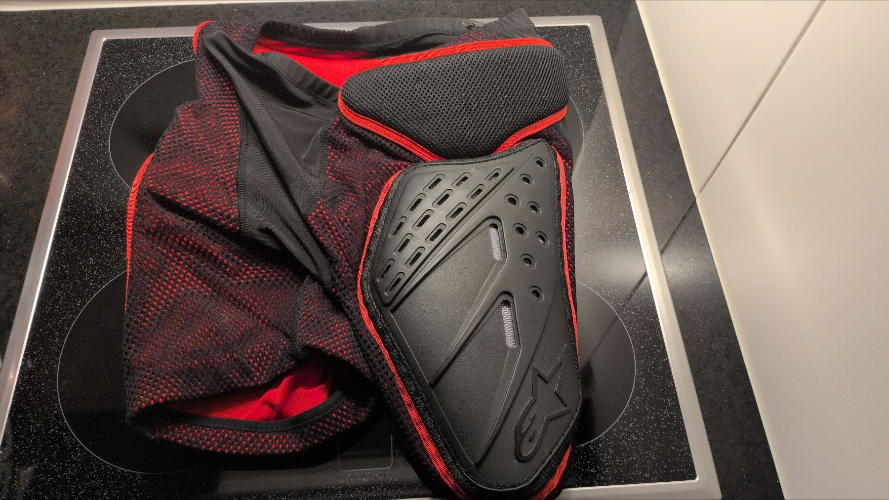 Strasse: AlpineStars Protector Shorts Protektorhose L – Gebraucht aus Kloten von SwissGuy95