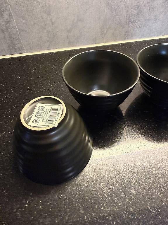 Ciotole: SCHWARZE SCHALEN 3ER-SET – Usato da Winterthur venduto da fij_f65r 1