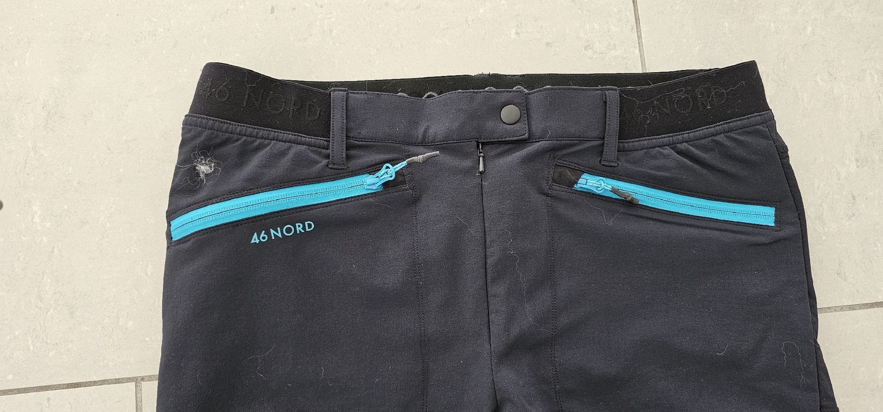 46 Nord Pantaloni: pantaloni da trekking nuovi – Nuovo (secondo la descrizione) da Gordola venduto da Alfacigno 2