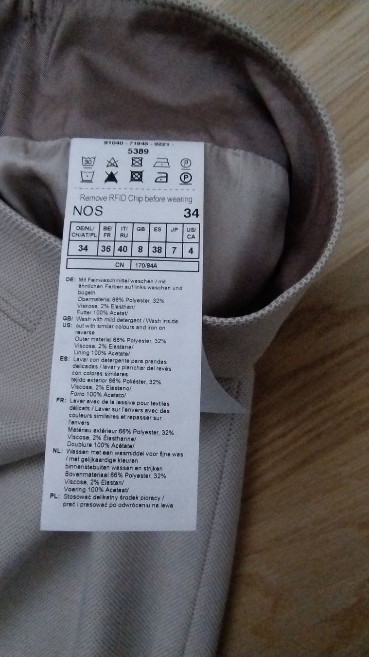 Gerry Weber Gonne: Neuer Rock von Gerry Weber – Nuovo (secondo la descrizione) da Frauenfeld venduto da Tropariana 5