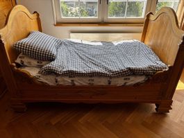 Pretty Wood Antique Bed Frame 