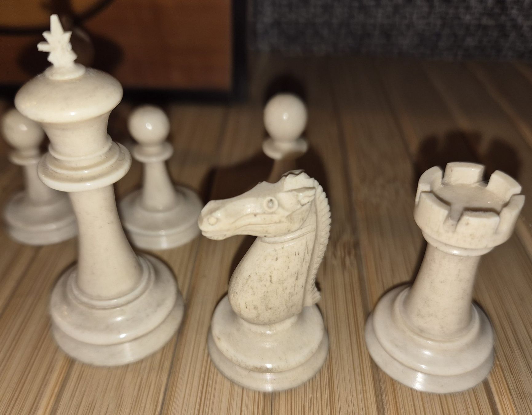 Giochi: Antike Schachfiguren in dekorativer Box – Usato da Basel venduto da Kurioses 4