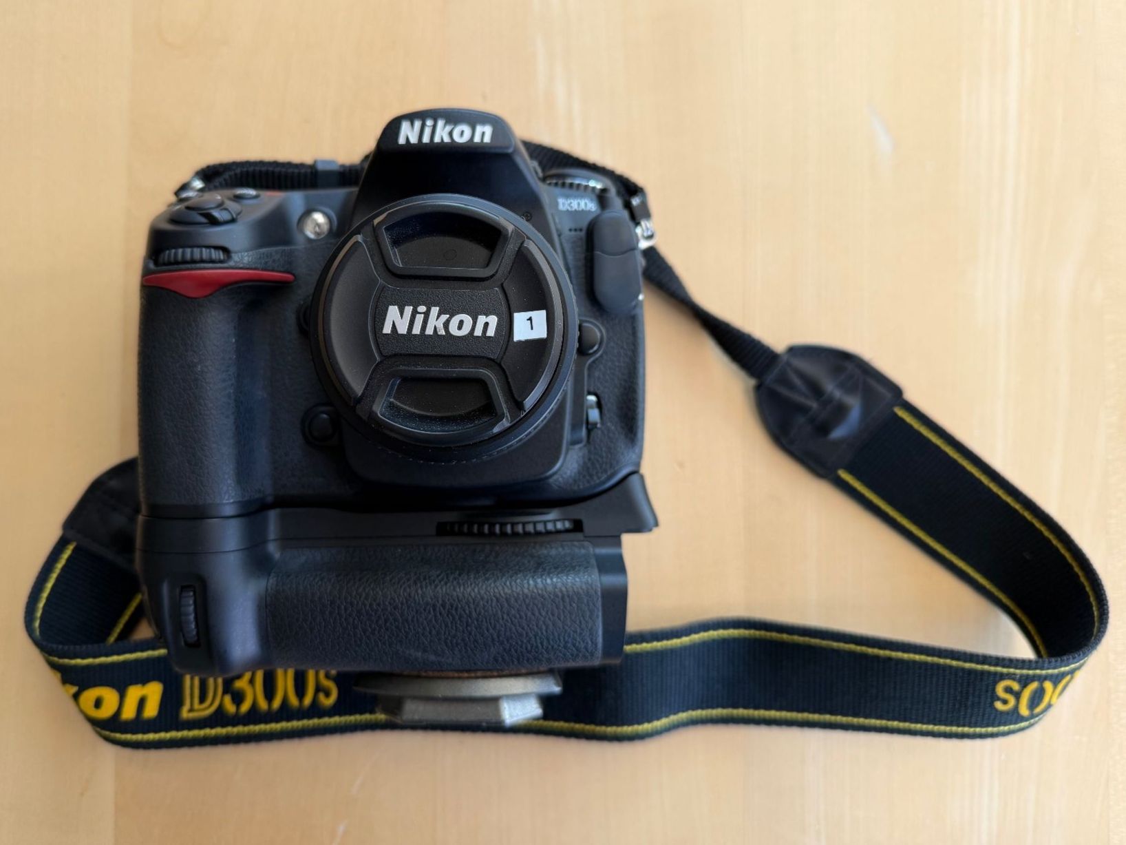 Nikon Kamera: Nikon D300s Digitalkamera Komplettsystem !! – Gebraucht aus Weiach von ARFW