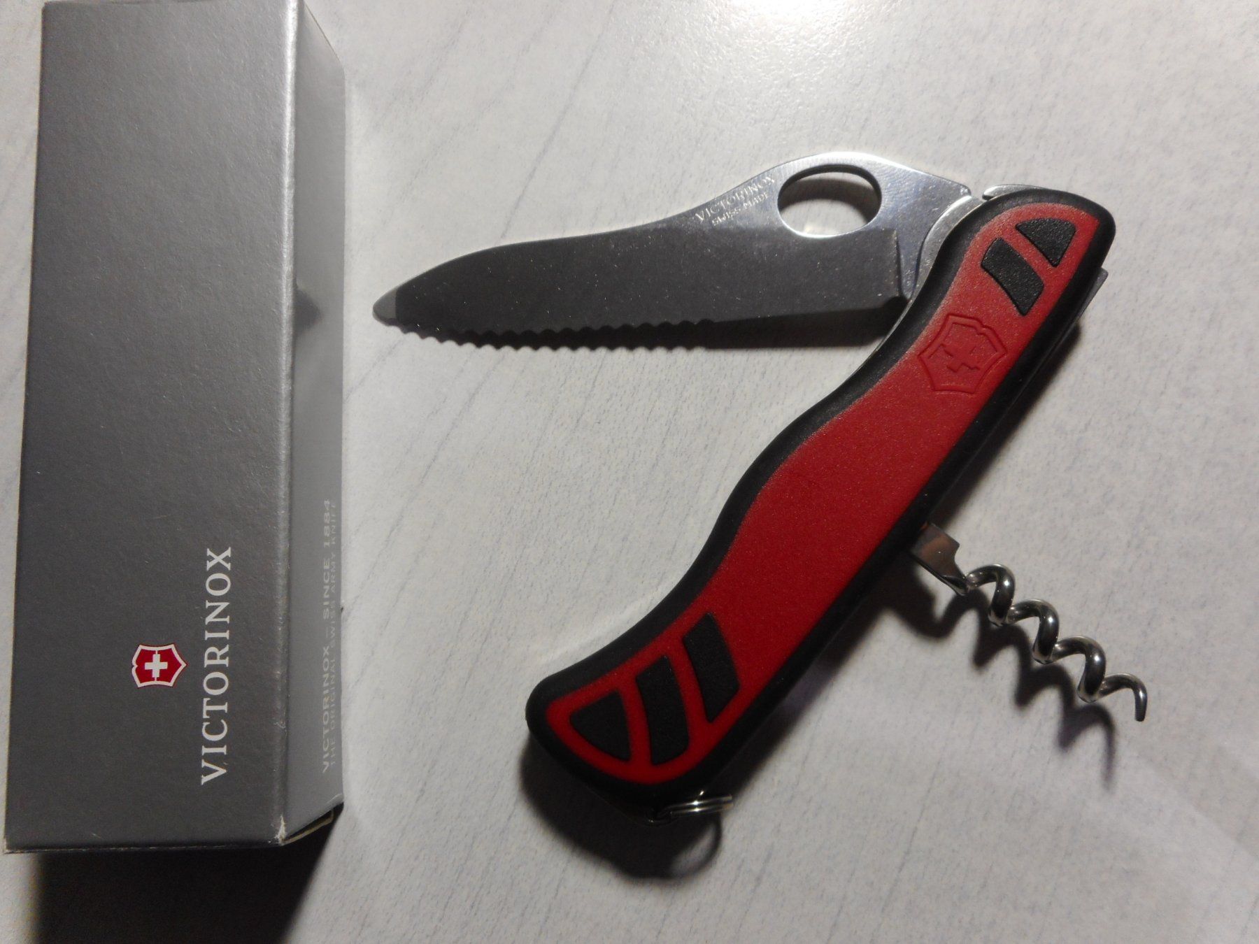 Coltelli tascabile: Victorinox  Alpineer 0.8321.MWC ab 1.- – Nuovo e nell'imballaggio originale da Rotkreuz venduto da Hubbil