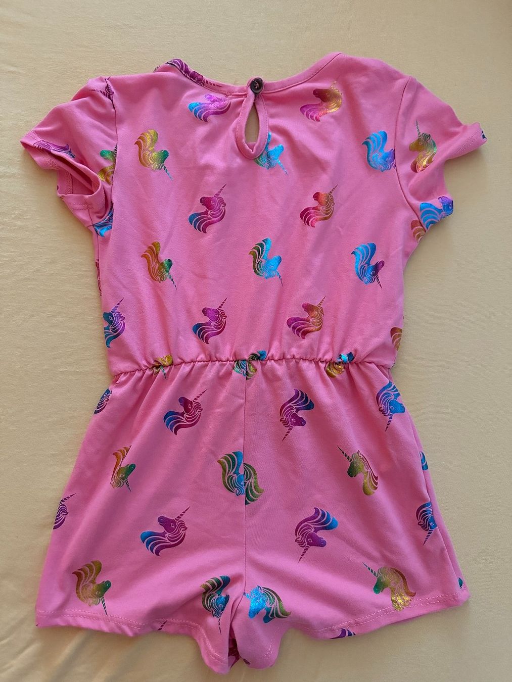 Lotti & Set di vestiti: 2 schmucke wenig getragene Kleider mit Einhörner, Gr. 5 J. – Usato da Horgen venduto da Feli39 2