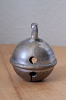 Grelot ancien de brebis en bronze, diamètre 4 cm