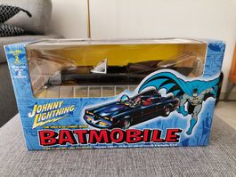 Maquette Batmobile 1960 1/24 Johnny Lightning 6904 neuve