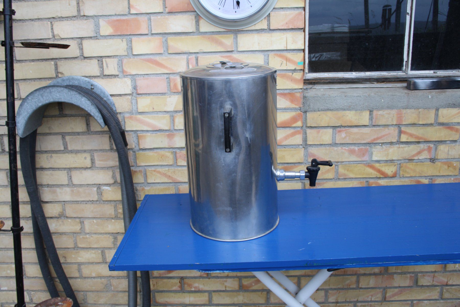 Contenitori & Simili: ISOLIERBEHÄLTER MIT HAHNEN 12 LITER MULTIPOT EGRO – Usato da Wauwil venduto da Pneuedy 4