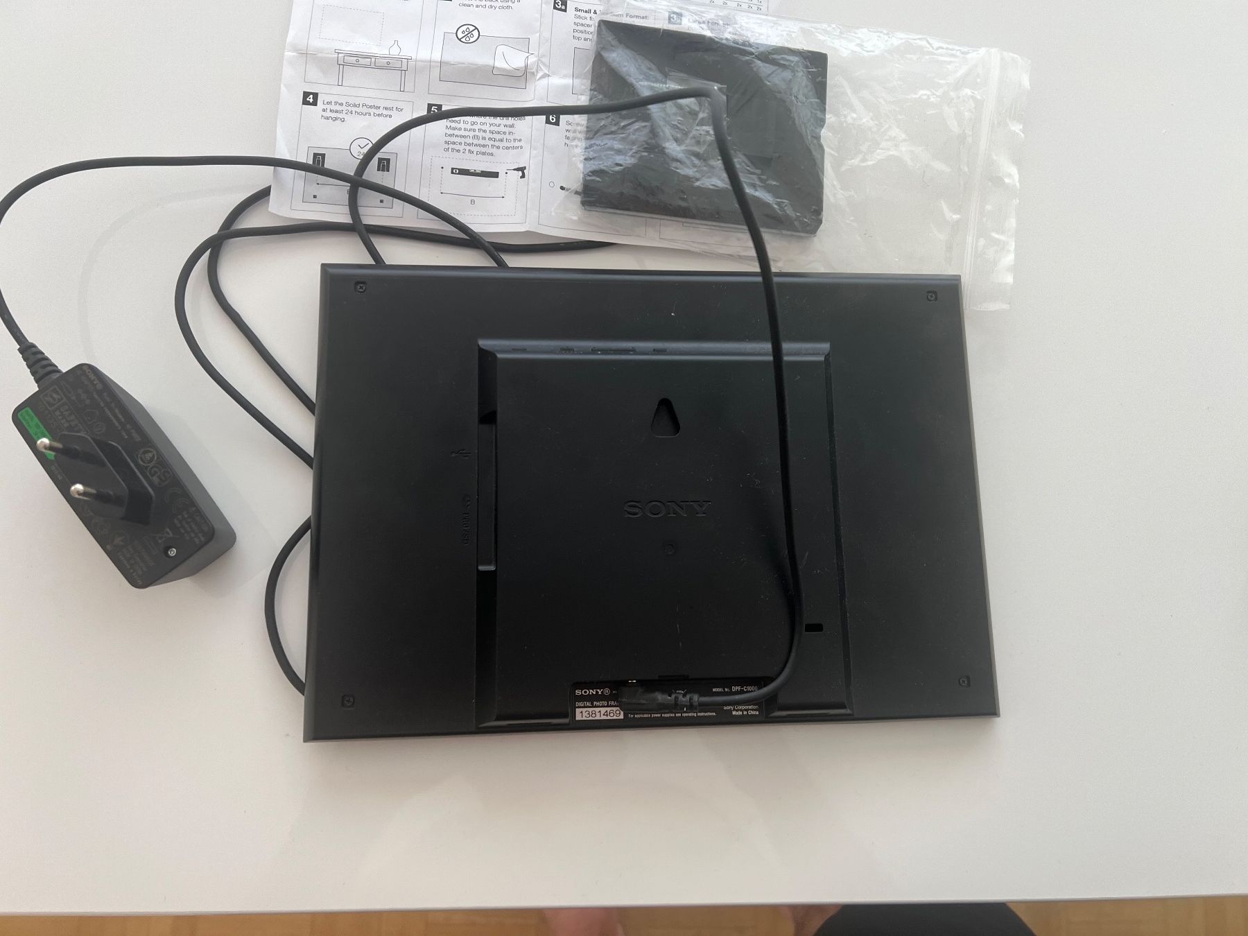 Cornici: Sony Digitaler Bilderrahmen DPF-C1000 – Usato da Binningen venduto da pymer 1