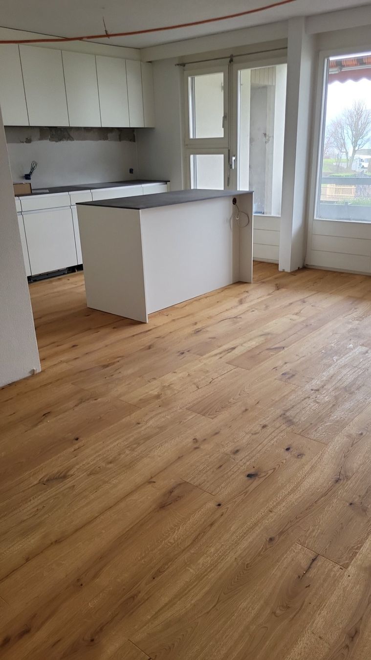 Holzartikel: Eiche parkettboden mit 4 mm starker Nutzschicht – Neu und originalverpackt aus Rothrist von swiss-laminat