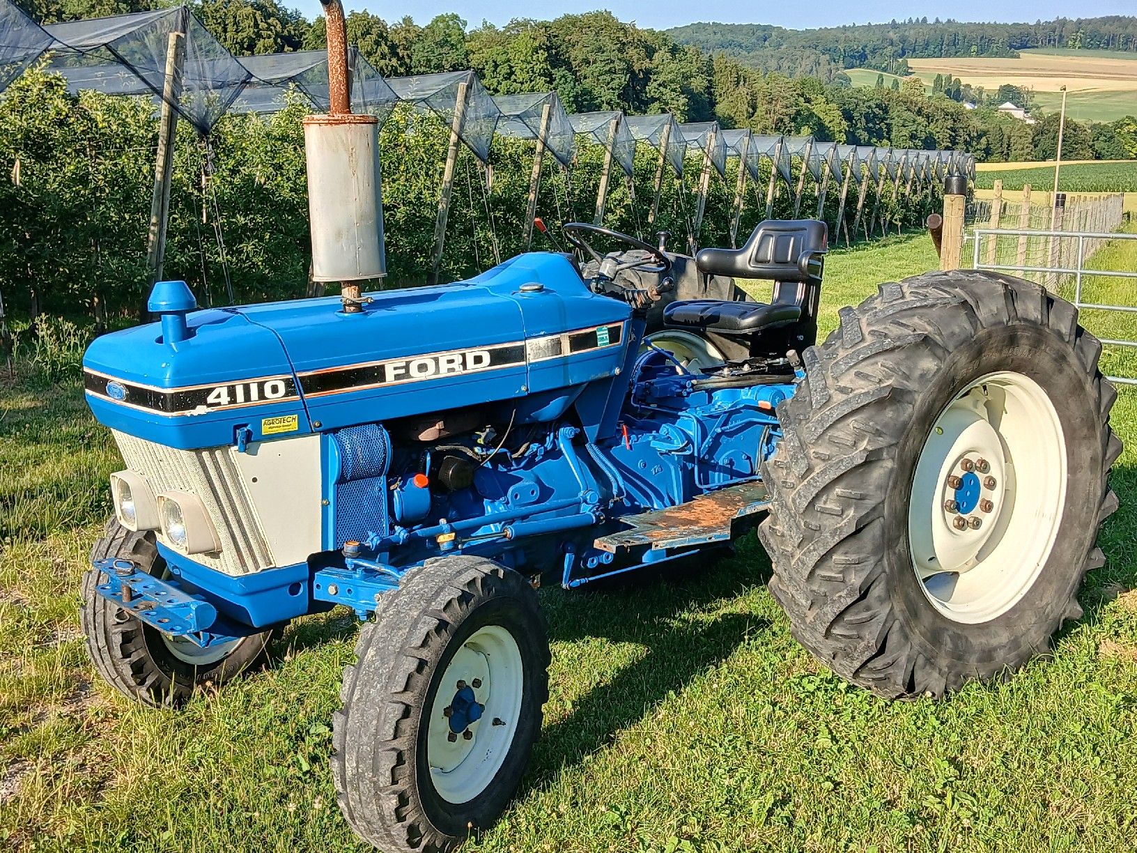 Ford Traktoren: Traktor Ford 4110 mit Hydr. Anhängerbremse – Defekt aus Hörhausen von Fendtprofi