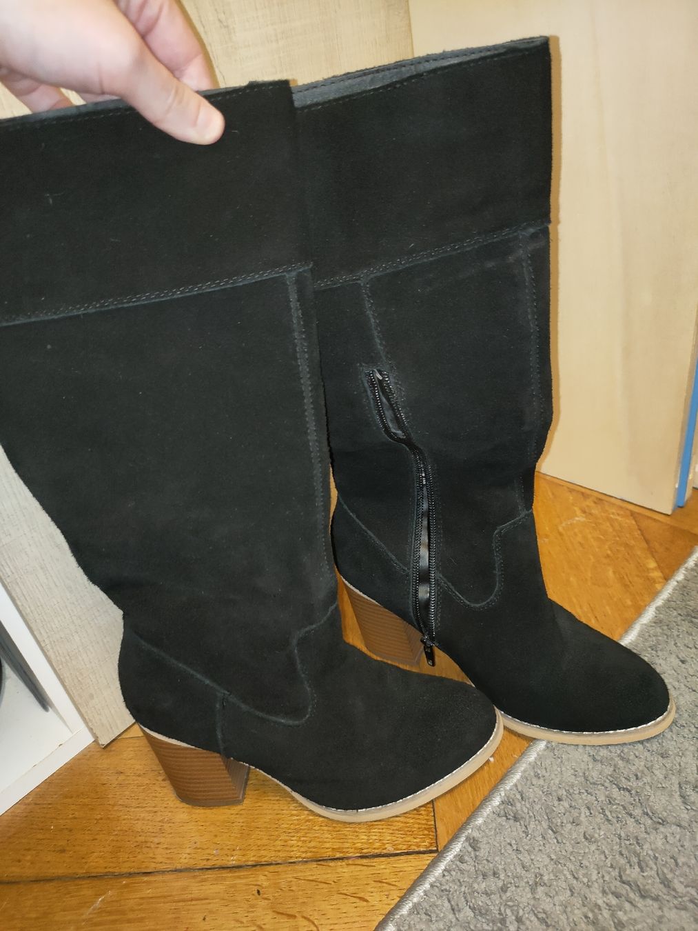 Nafnaf Scarpe da donna: Bottes d'hiver en daim noir, taille 36 – Usato da Lausanne venduto da Cassandra11 1