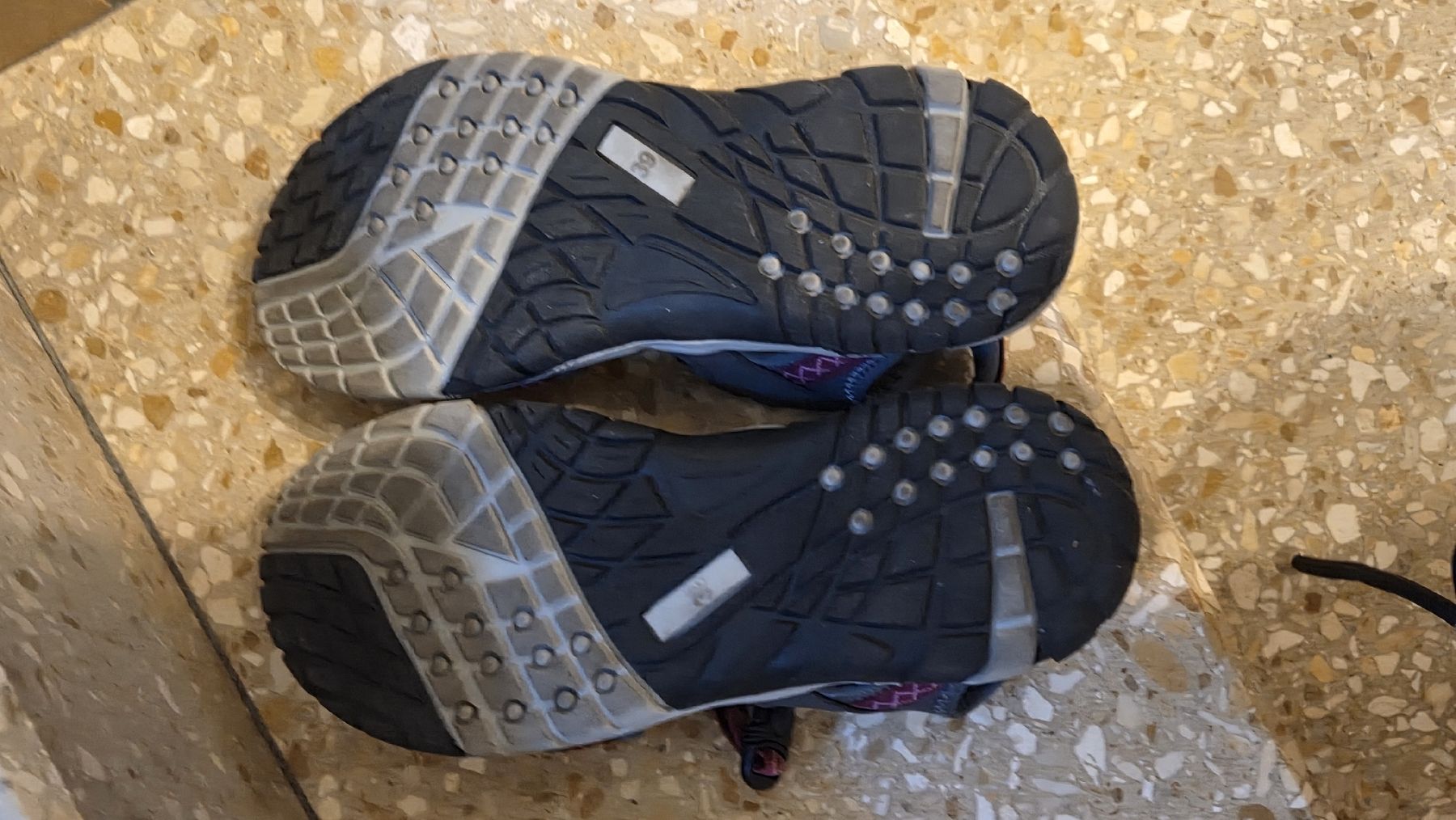Scarpe da donna: Sandalen Grösse 39 – Usato da Kriens venduto da Na_Ro 2